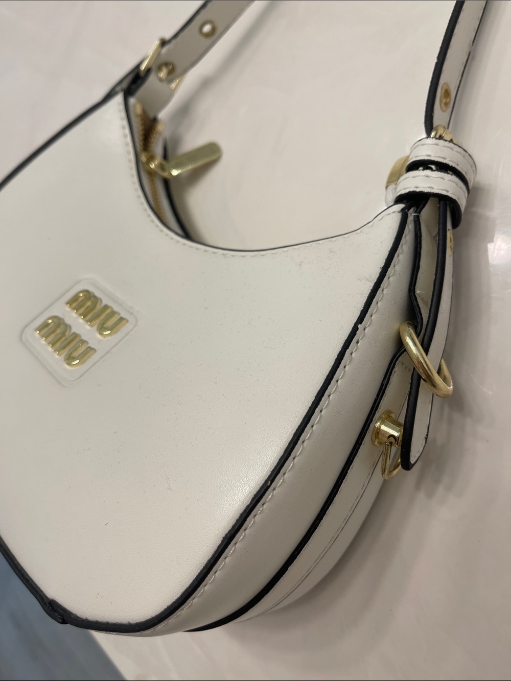 Authentic Miu Miu White Leather Crescent Shoulder Bag with Gold Logo - Picture 2 of 7
